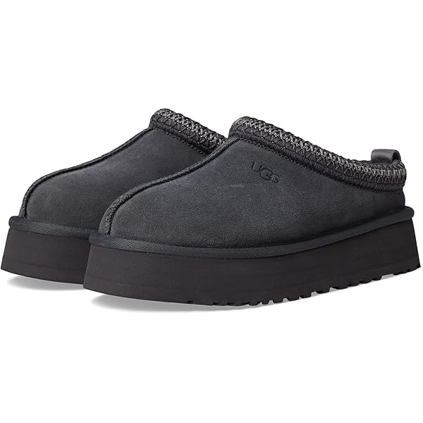 Amazon.com | UGG Women's Classic Mini Dipper Boot, Black, 9