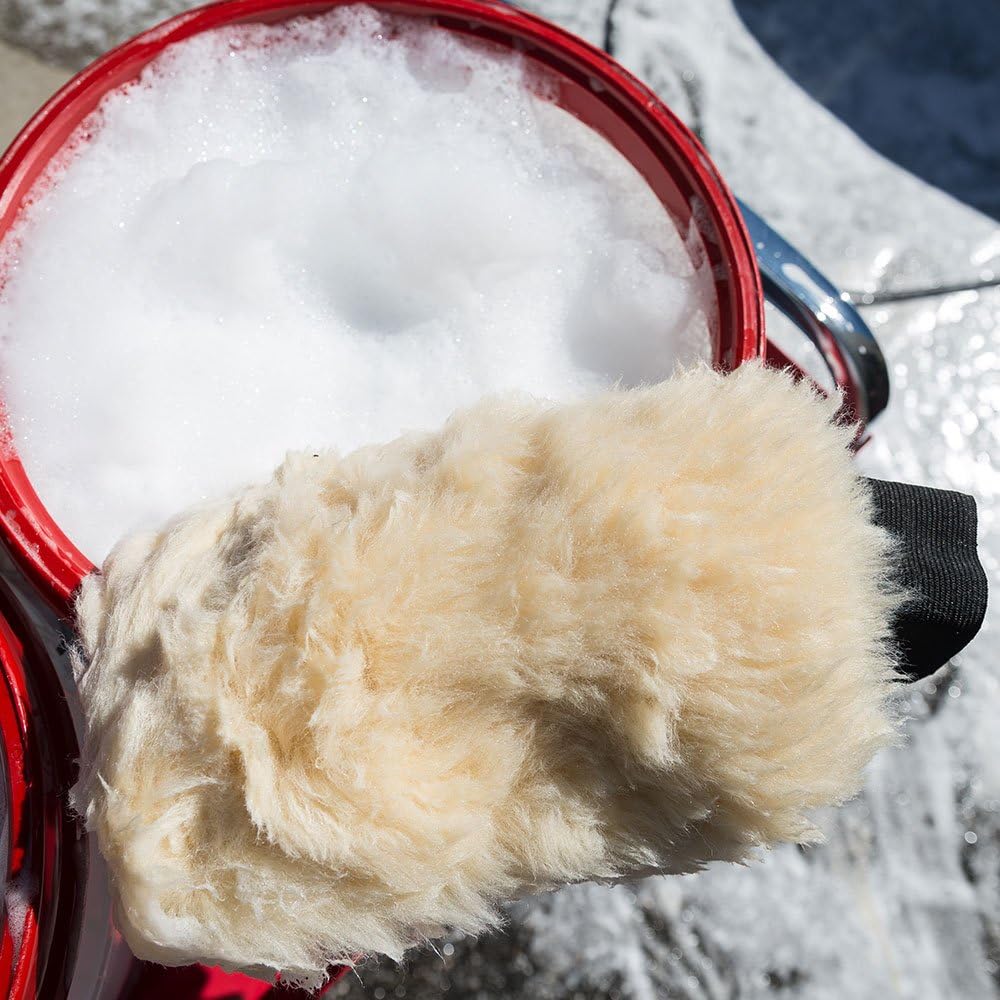 Chemical Guys ACC144 Bear Claw Premium Wash Mitt with Synthetic Fur, Beige - Image 3