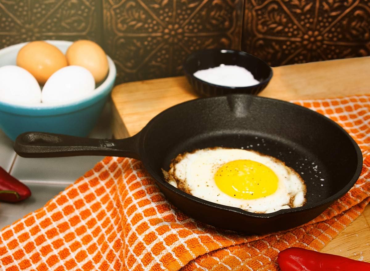 Backcountry Cast Iron Skillet(6 Inch Small Frying Pan + Cloth Handle Mitt, Pre-Seasoned for Non-Stick Like Surface, Cookware Oven / Broiler / Grill Safe, Kitchen Deep Fryer, Restaurant Chef Quality): Kitchen & Dining