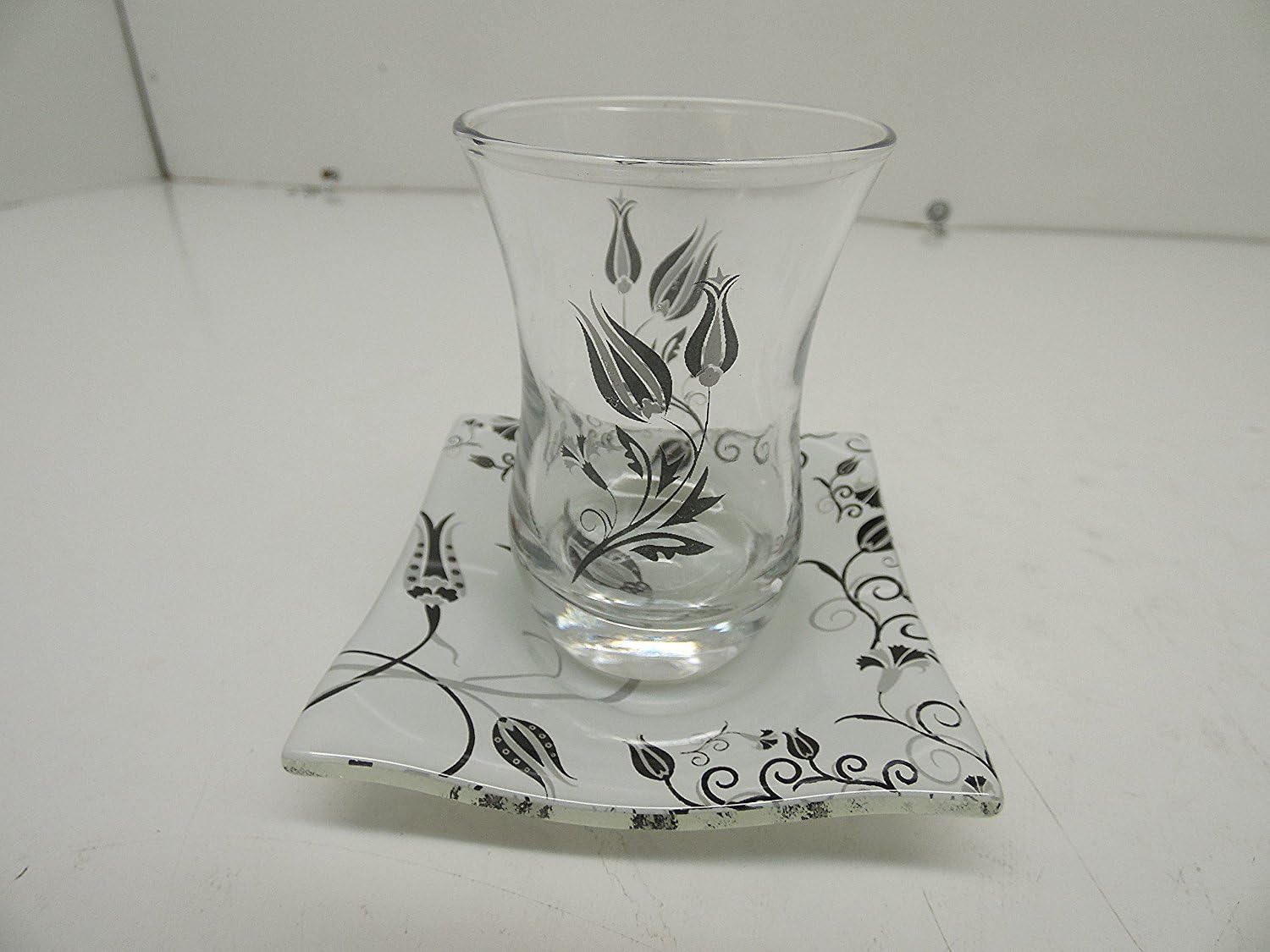 Nehar 12 Pieces Adorable Turkish Tea Set, Tea Glass, Saucers, Black Tulip