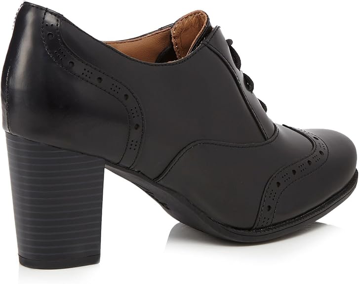 clarks ladies brogue shoes