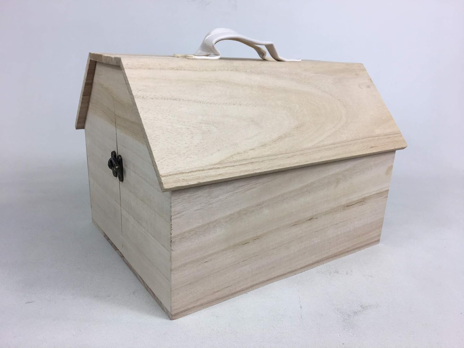 olli ella holdie barn