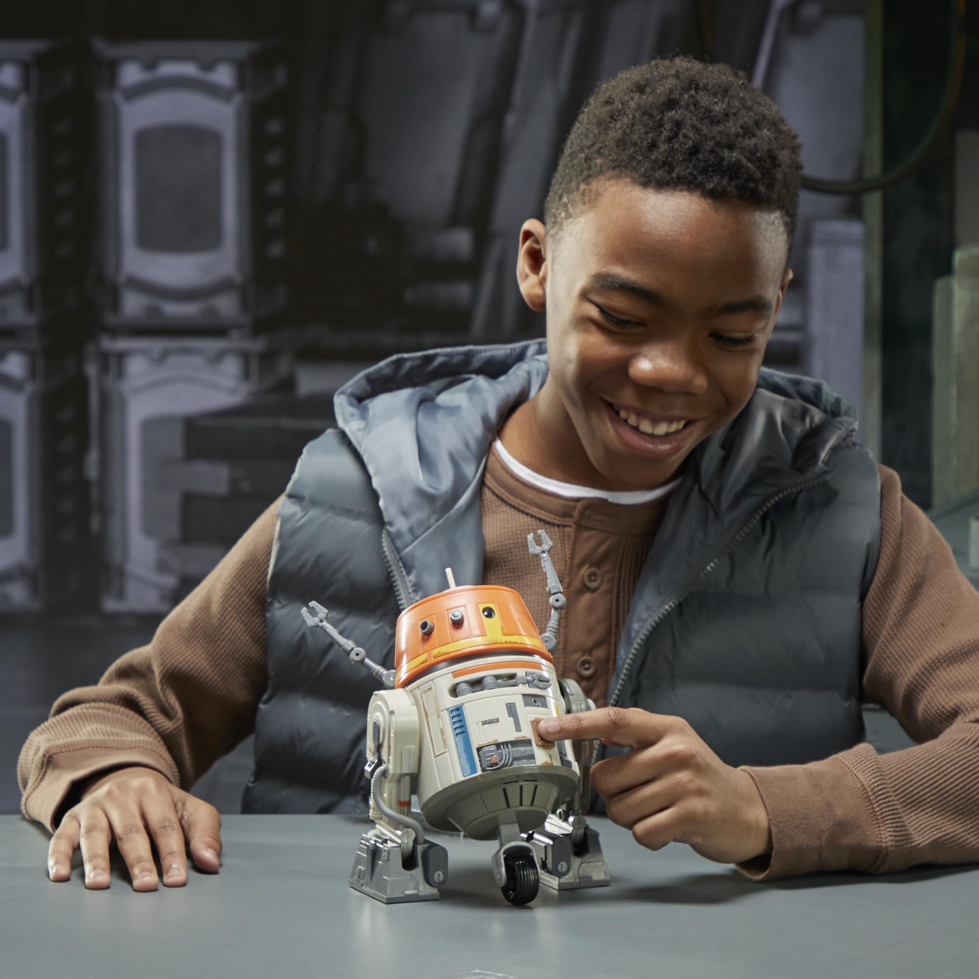 STAR WARS Chatter Back Chopper, Ahsoka Animatronic Toys, 40+ Sound & Movement Combos, Interactive Toys for 4 Year Old Boys & Girls