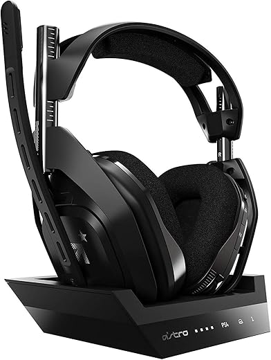 ASTRO Gaming A50 Cuffia Gaming Wireless e Stazione Base di Ricarica, 4&deg; Generazione, Dolby Audio, Controllo Equilibrio gioco/voce, 2.4 GHz Wireless, 9 m di portata per PS5, PS4, PC, Mac, Nero/Argento