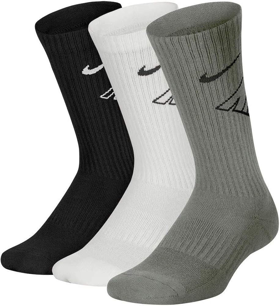 white nike socks amazon
