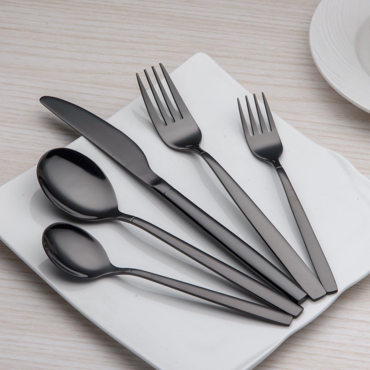 | Berglander 20 Piece Titanium Black Plated Stainless Steel Flatware Set, 20 Pieces Black Silverware Set, Black Cutlery Set, Service for 4 (shiny Black): Flatware