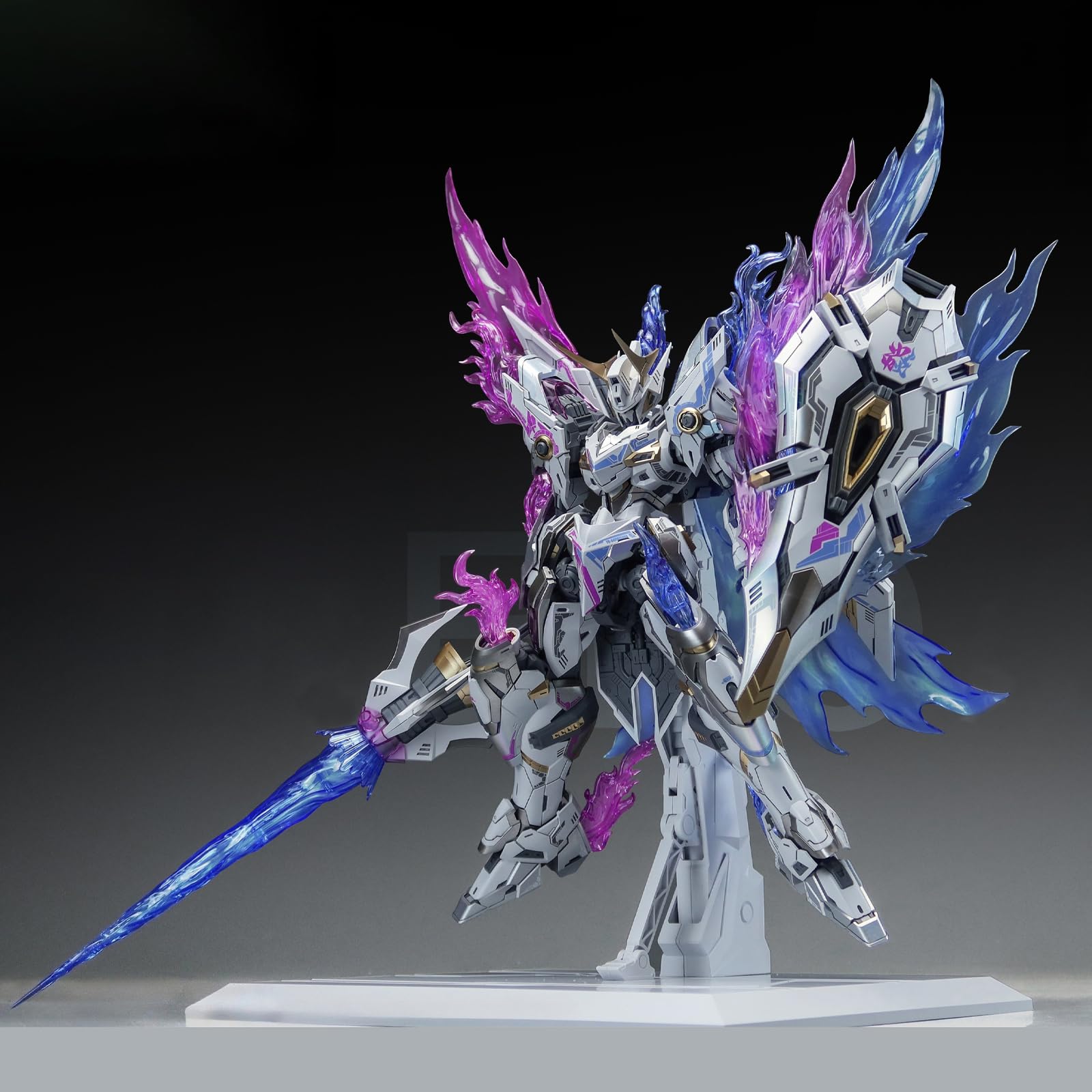 GWTCTOY 1:100 Plastic Model Action Figures Kits, Flame Soul Emperor of Flame Fire Lord, 22CM Mecha Model, Easy to Assembl