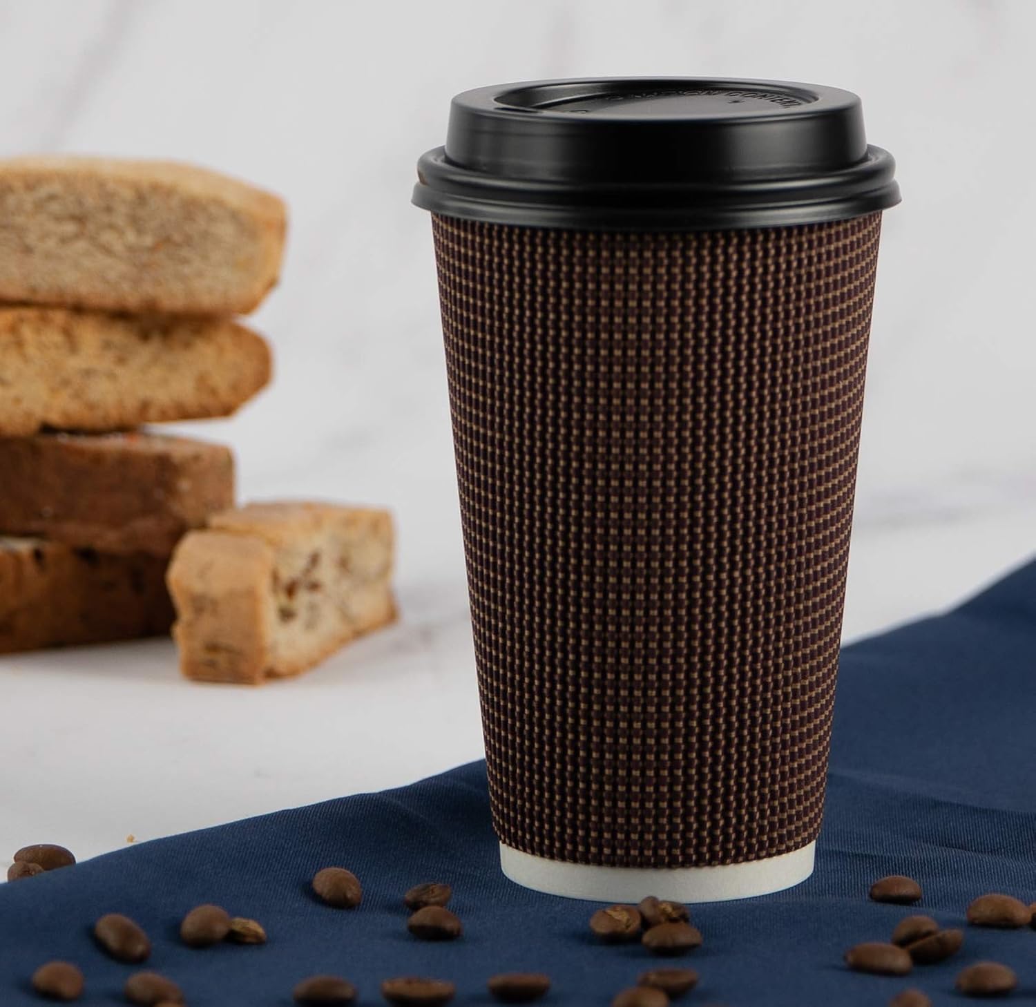 Party Bargains Rippled Hot Cups with Lids | Insulated Double Walled, No Sleeve Needed Disposable Paper Cup for Coffee or Tea | Perfect for To-Go Travel Mug, Parties and More | Size 16 Ounce | 40 Count: Kitchen & Dining
