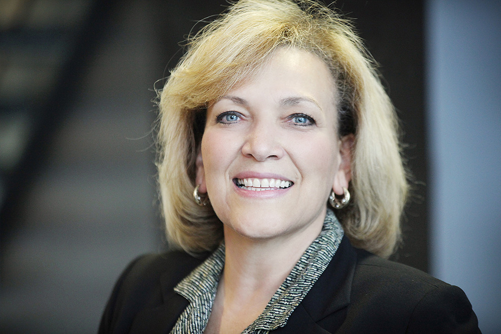 Dr. Angie Paccione Named Pinnacle Professional of the Year