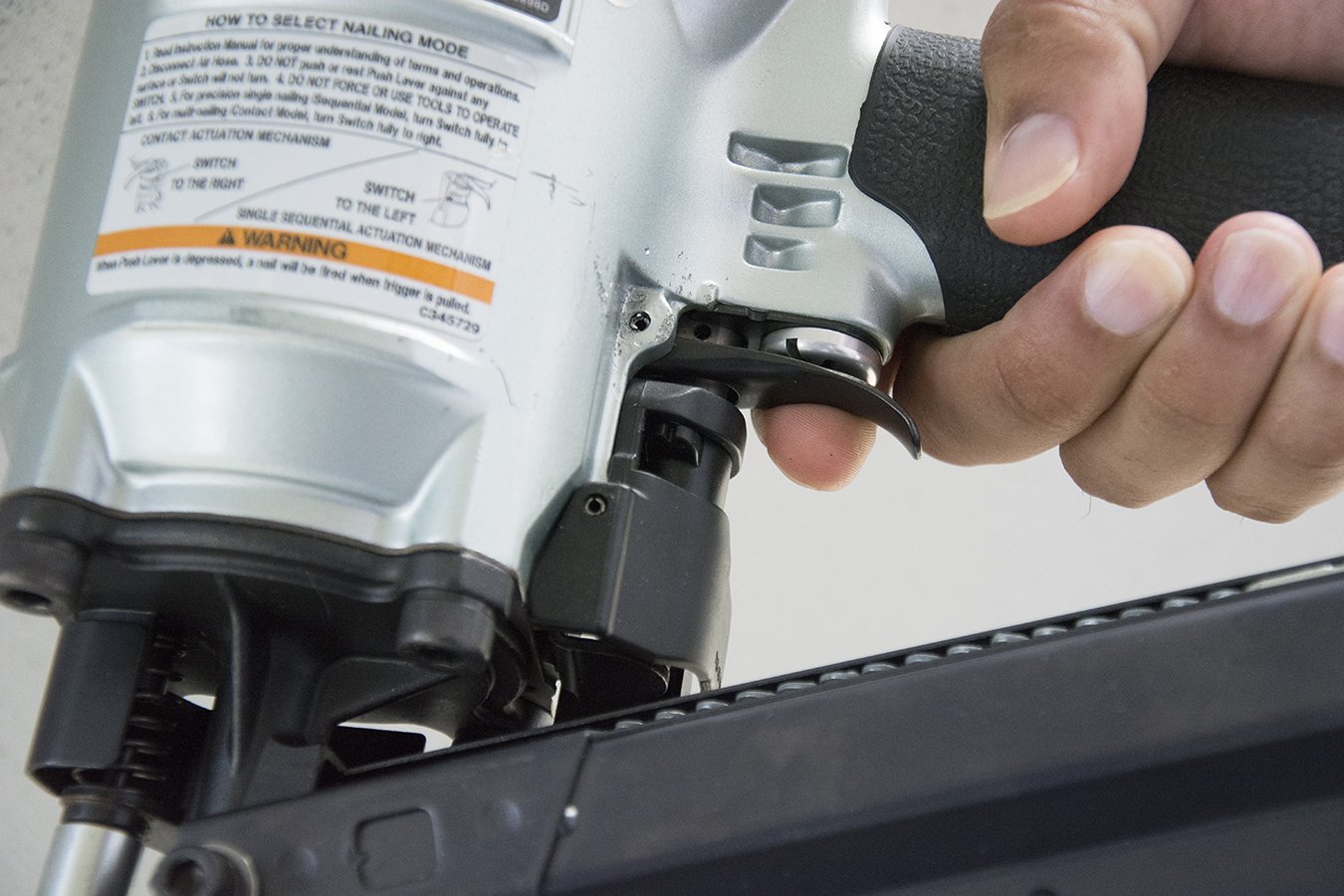 Купить Hitachi Framing Nailer в интернетмагазине Amazon с доставкой из