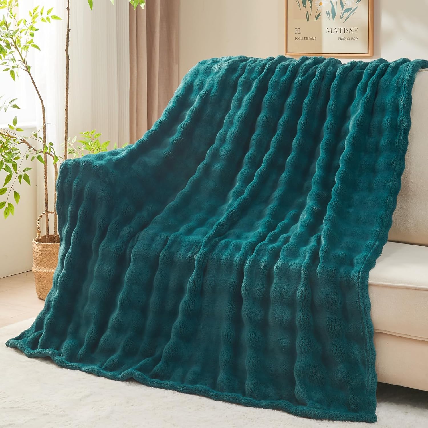 Wajade Fleece Throw Blanket Bubble Faux Fur Fluffy Bed Blanket Super Cosy Warm Large Blanket for Bed Sofa Car, Dark Green 153x203CM