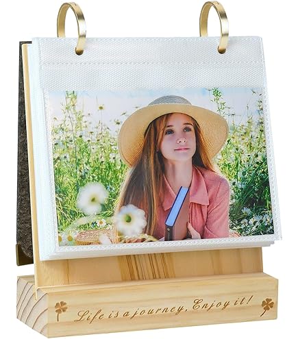 Amazon.com: ZEEYUAN 60 Pockets of 4x6 Flip Photo Album on Stand