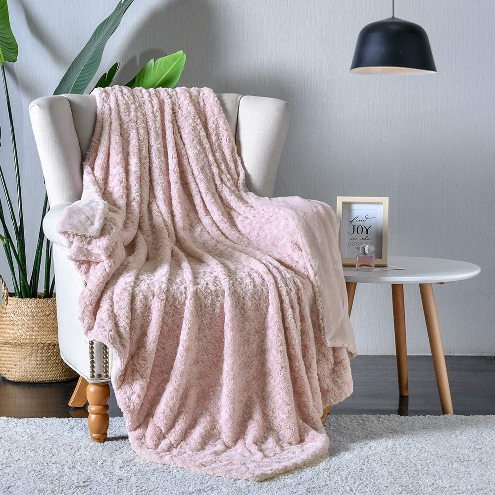 Vangao Throw Blanket Dimensional Rose Pattern Design Light Weight Luxurious Cozy Fuzzy Texture Hypoallergenic for Couch Chair Bed 50x60, Pink: Kitchen & Dining