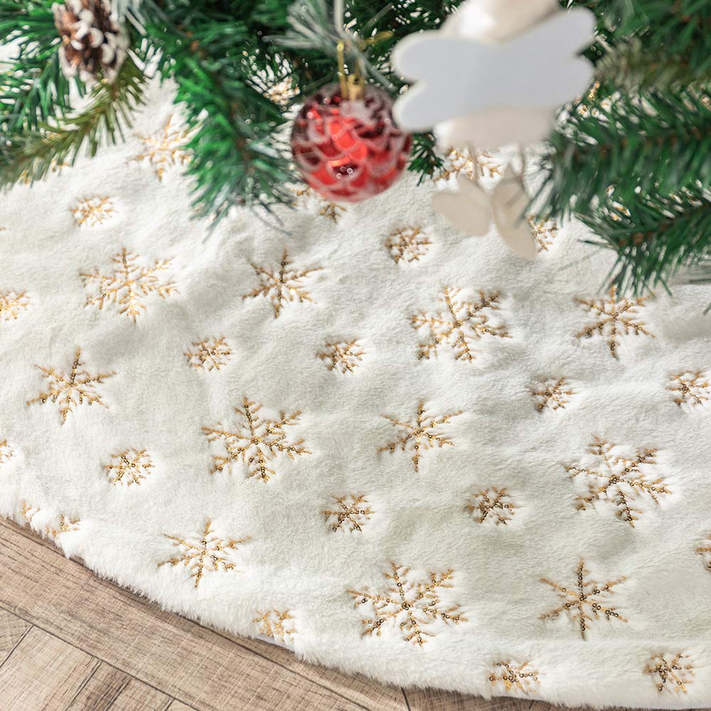 Tenrany Home Plush Faux Fur Christmas Tree Skirt, 90cm Embroidery Xmas Tree Base Cover Mat with Gold Snowflakes for Merry Christmas New Year Home Holiday Party Decoration (Gold, 90cm)