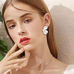 Trinckle White Pearl Stud Earrings for