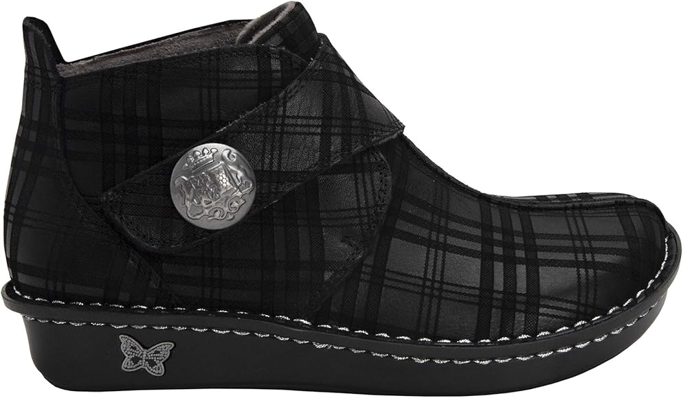 dillyn platform bootie