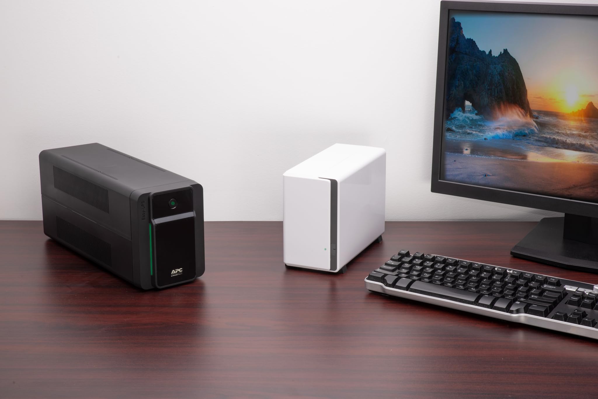 APC Back-UPS 500VA BX500MI, 230V, AVR, IEC Ausgänge schwarz 4