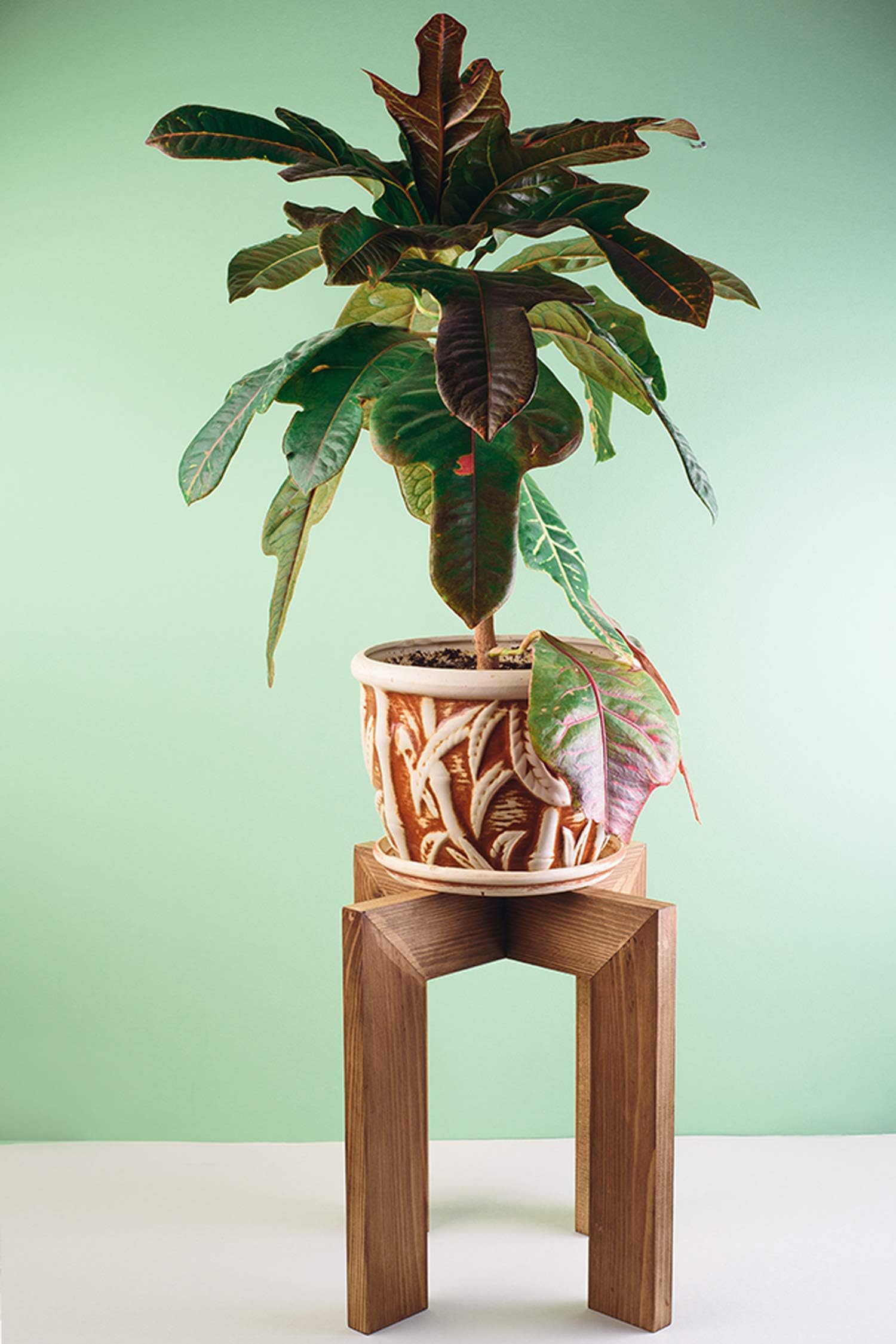 Large Wood Plant Pot Stand Indoor Rustic - Adjustable for pots from 9 to 12 Inches max - Midcentury Modern Wooden Floor Potted Planter Holder - Housewarming Gift - Pot NOT Included