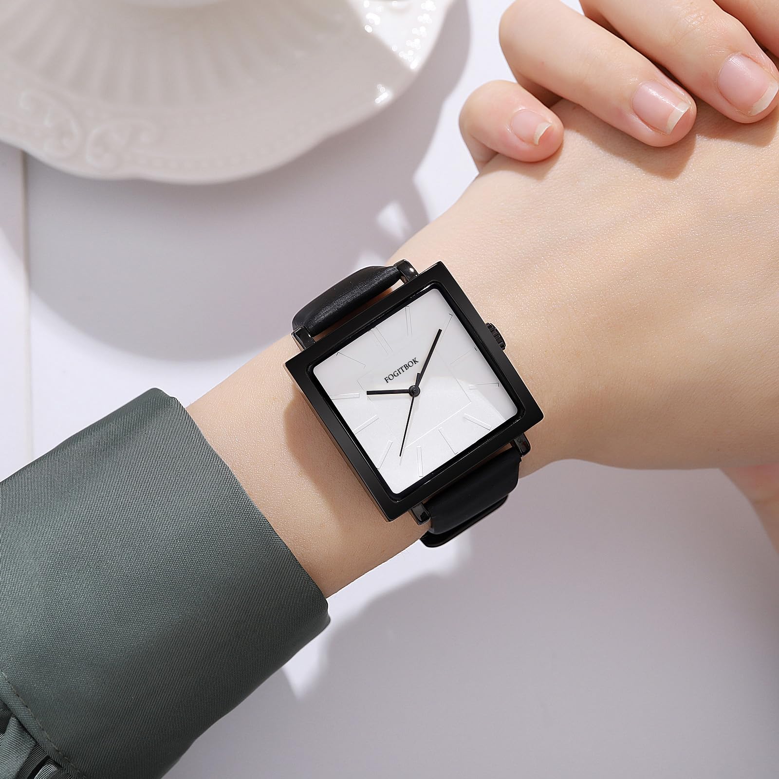 Fogitbok Women's Waterproof Leather Watch - Quartz Wrist Watch for Small Wrists, Thin Design