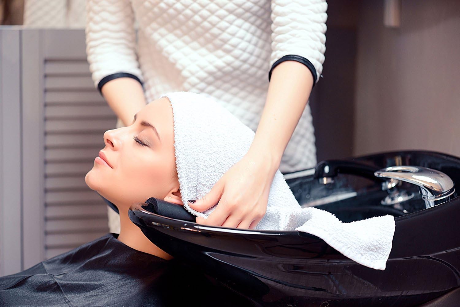 Utopia Towels White Salon Towels, Pack of 24 (Not Bleach Proof, 16 x 27 Inches) Highly Absorbent Towels for Hand, Gym, Beauty, Hair, Spa, and Home Hair Care: Home & Kitchen