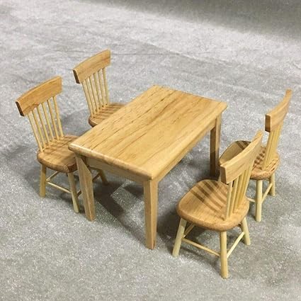 sillitas de madera para muñecas