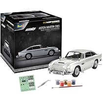 Buildable 007 Car Model Revell James Bond 007 Citroen 2CV Model Kit 1: ...