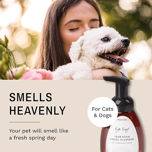 Eye Envy Tear Stain Facial Cleanser for Dogs and Washes Away