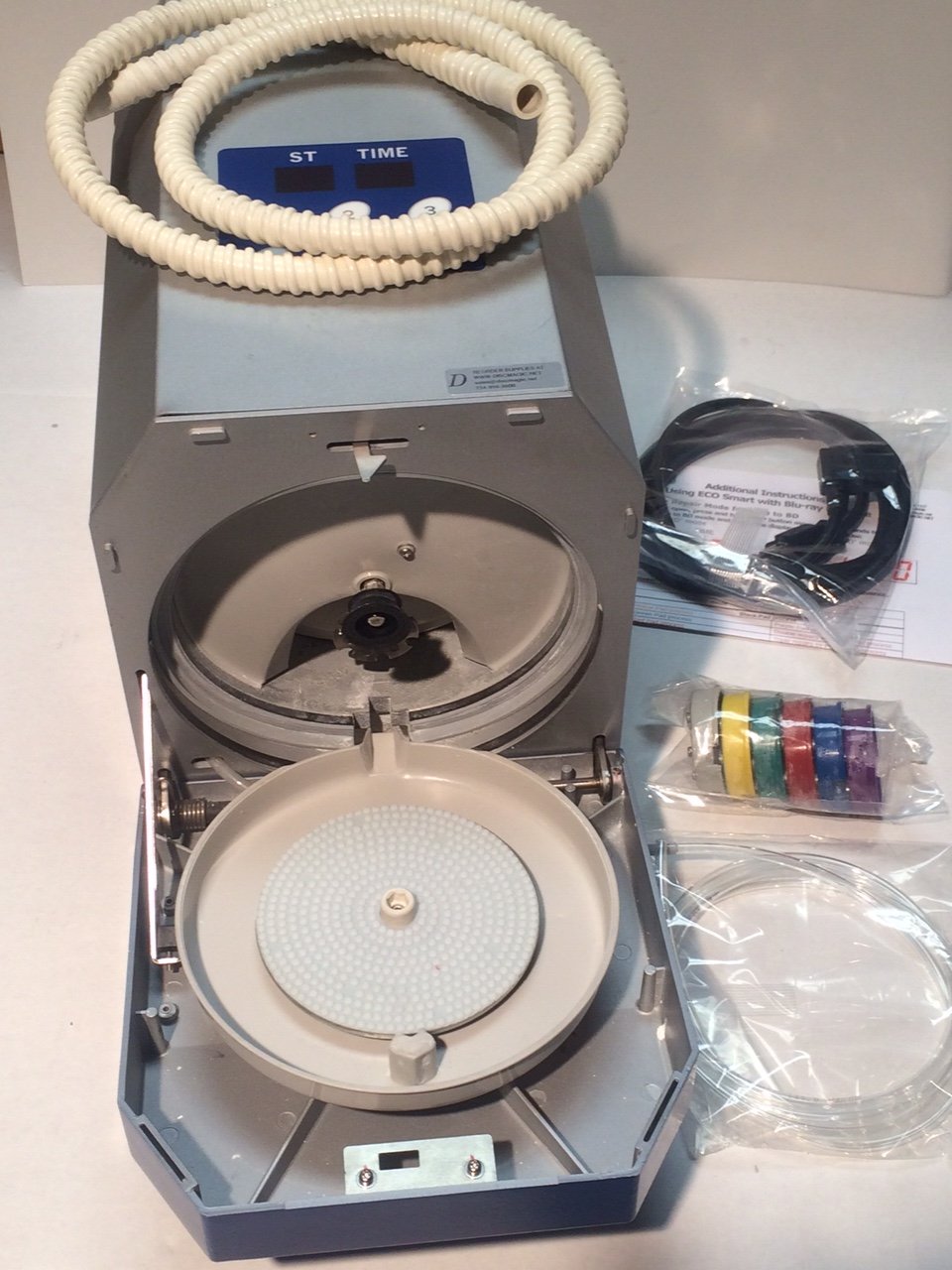 Amazon.com: RTI CD & DVD DiscCheck Resurfacing Machine - Eco Smart - #RTI-ESMART  (Disc Resurfacer, Scratch Repair, Check): Home Audio & Theater