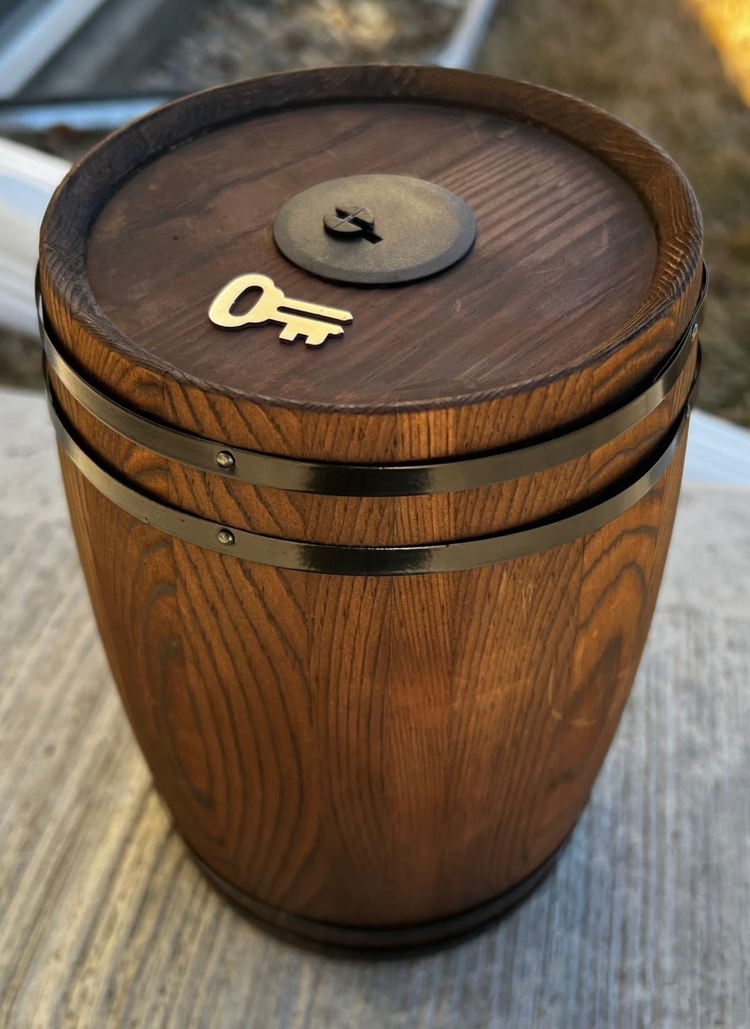 Piggy Bank for Adults, Large Adult Piggy Banks, Rustic Wine Barrel in a Rich Dark Stain, Holds 1.5L of Savings, Lock and Key Feature