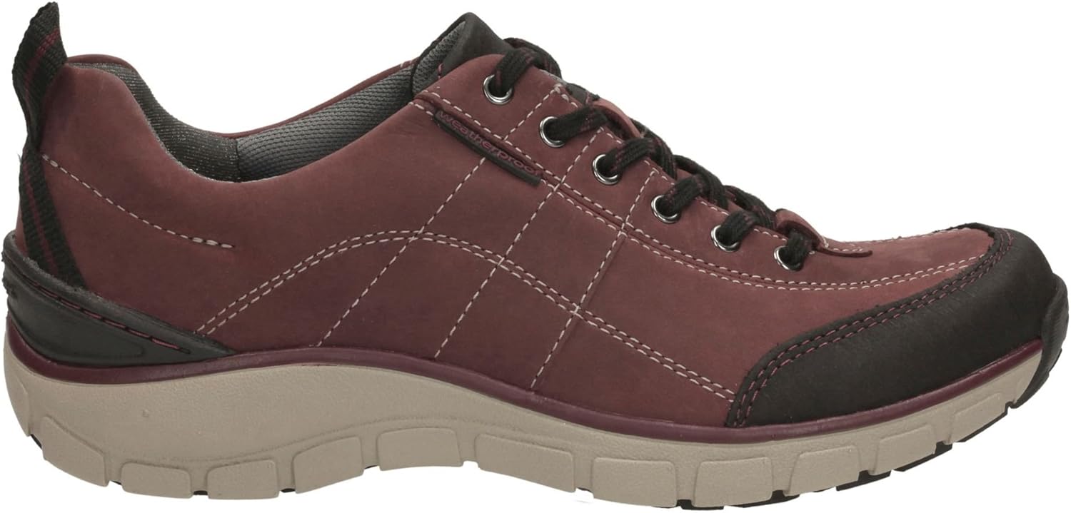 clarks wave trek berry