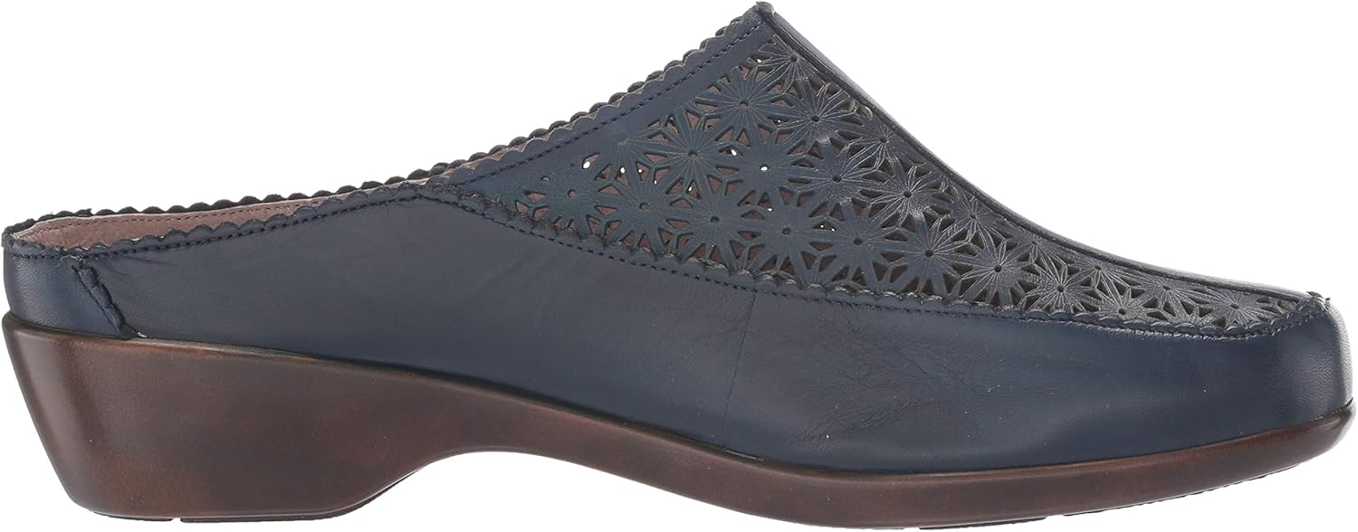 easy spirit dusk mule clogs