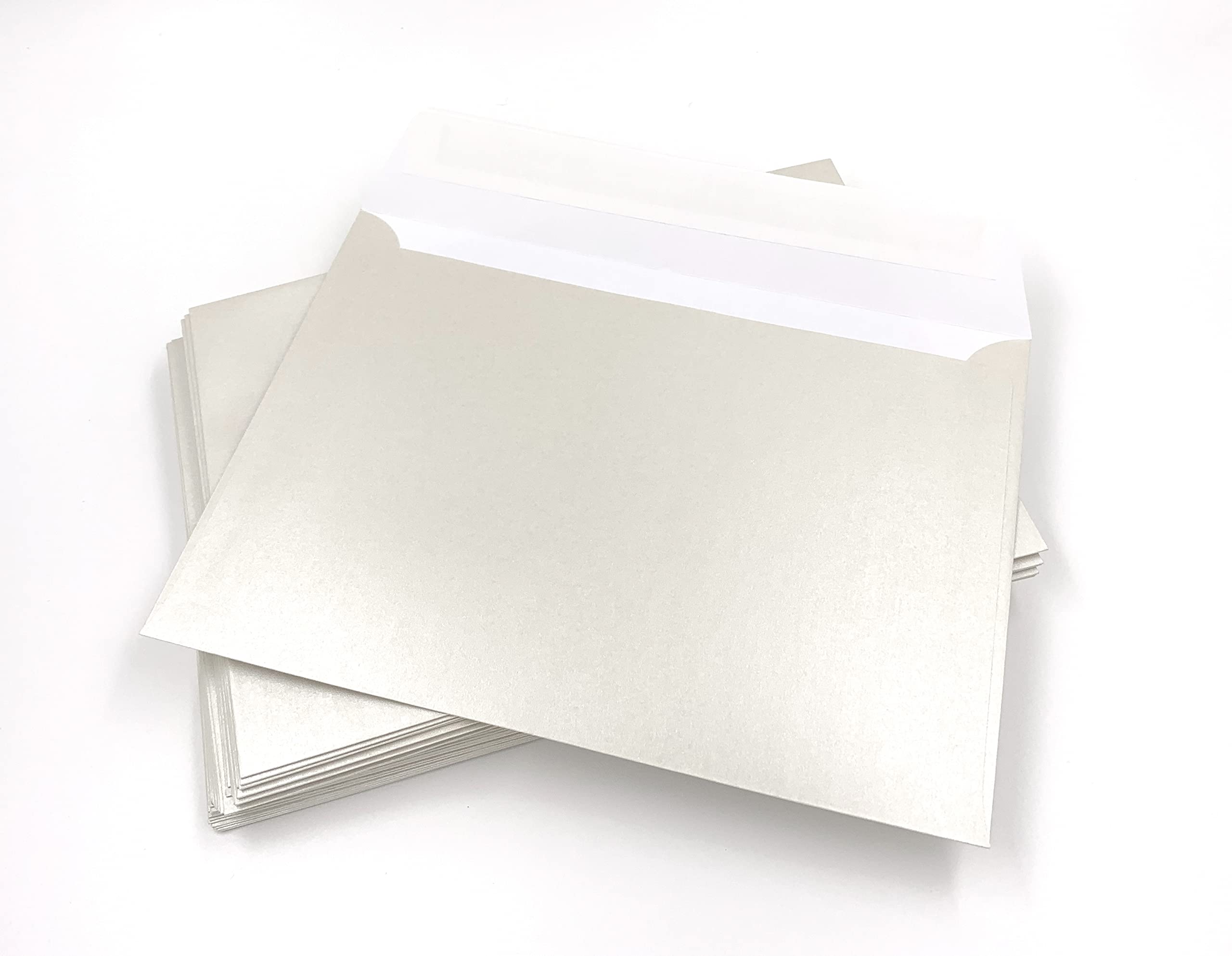 100 Pearlescent Envelopes, White Pearl, Pearls, C6 = 162 x 114 mm, Peel and Seal, Premium: 100 g/m²
