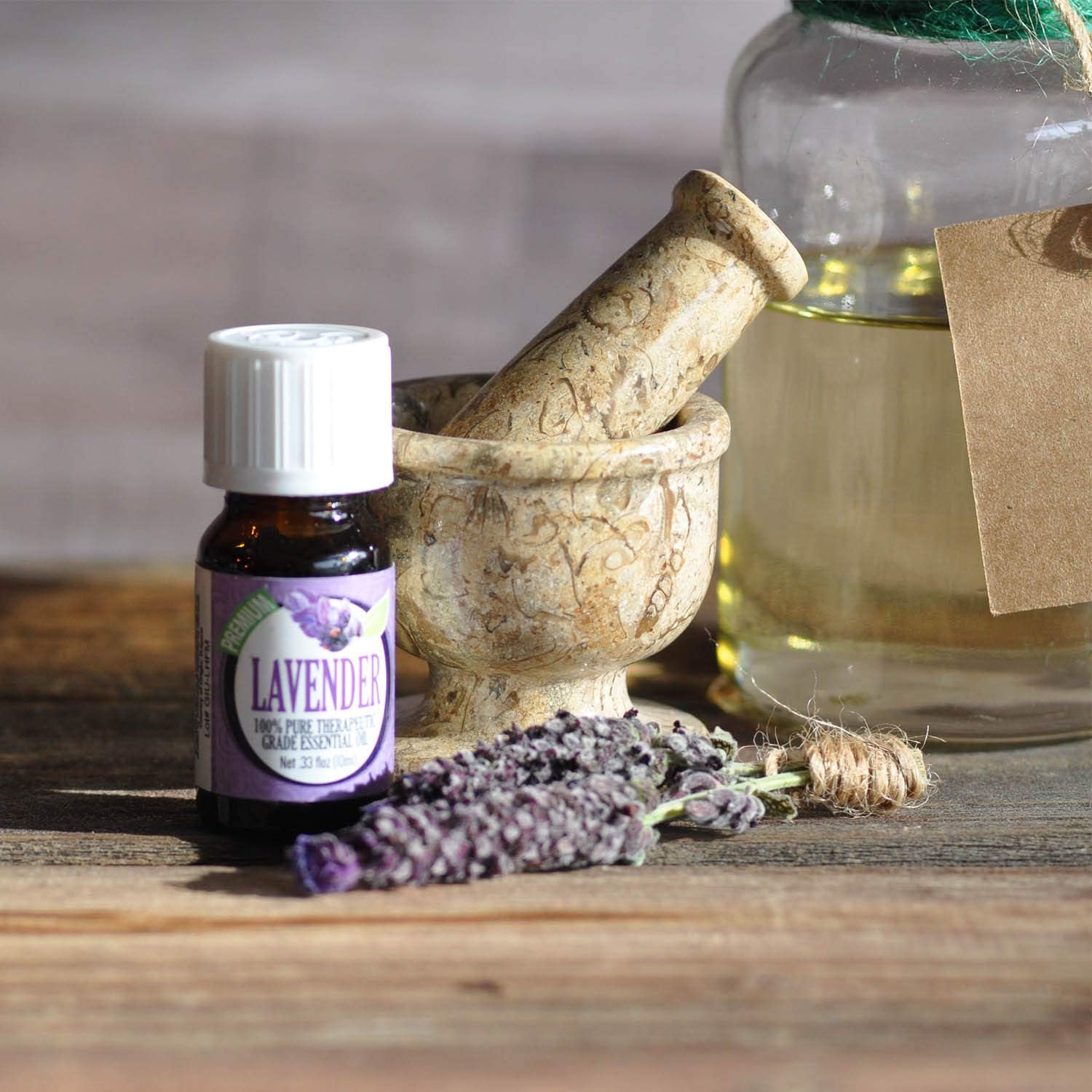 Lavender Essential Oil - 100% Pure Therapeutic Grade Lavender Oil - 10ml: Health & Personal Care