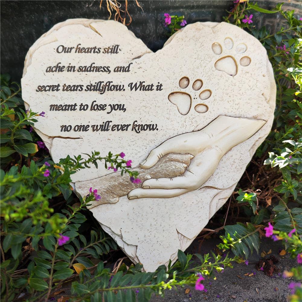 Heart Shaped Dog Pet Memorial Stones Headstones, Hand-Painted Loss of Pet Dog Grave Markers Memorial gifts with Sympathy Poem and Paws