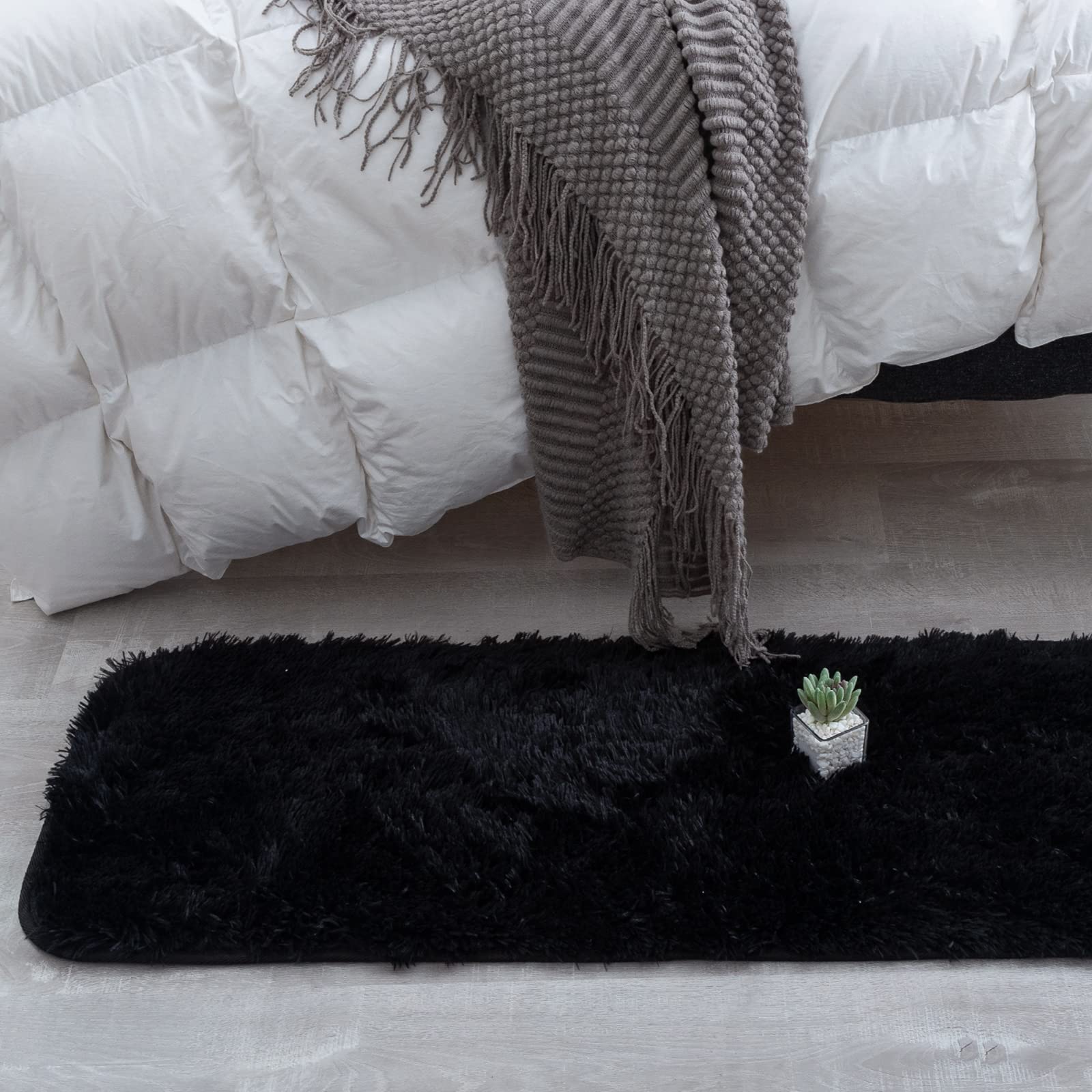 CHOSHOME Fluffy Shaggy Rugs Living Room - Soft Plush Modern Floor Carpet - Non Slip Non Shedding Bedside Area Rug for Kids Room, Bedroom, Nursery, Lounge - Black, 40x120 cm