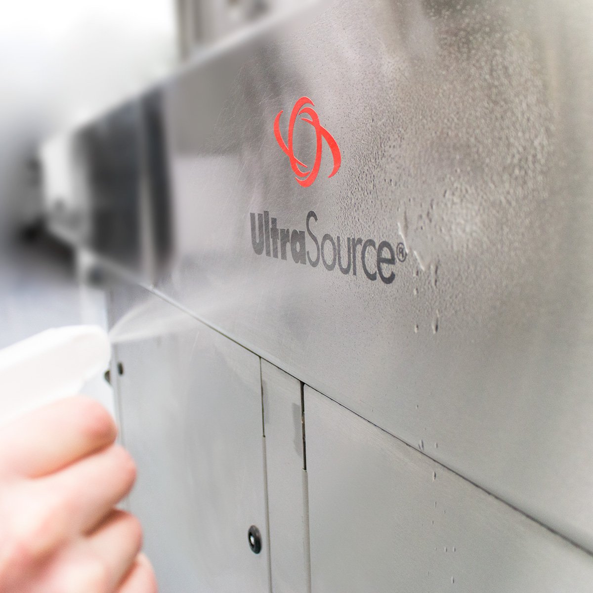 32 oz. Spray Bottle - Food Grade Mineral Oil for Stainless Steel