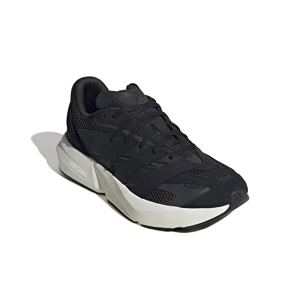 ADIDAS MEN’S LIGHTBLAZE, BLACK/BLACK/OFF WHITE, 4