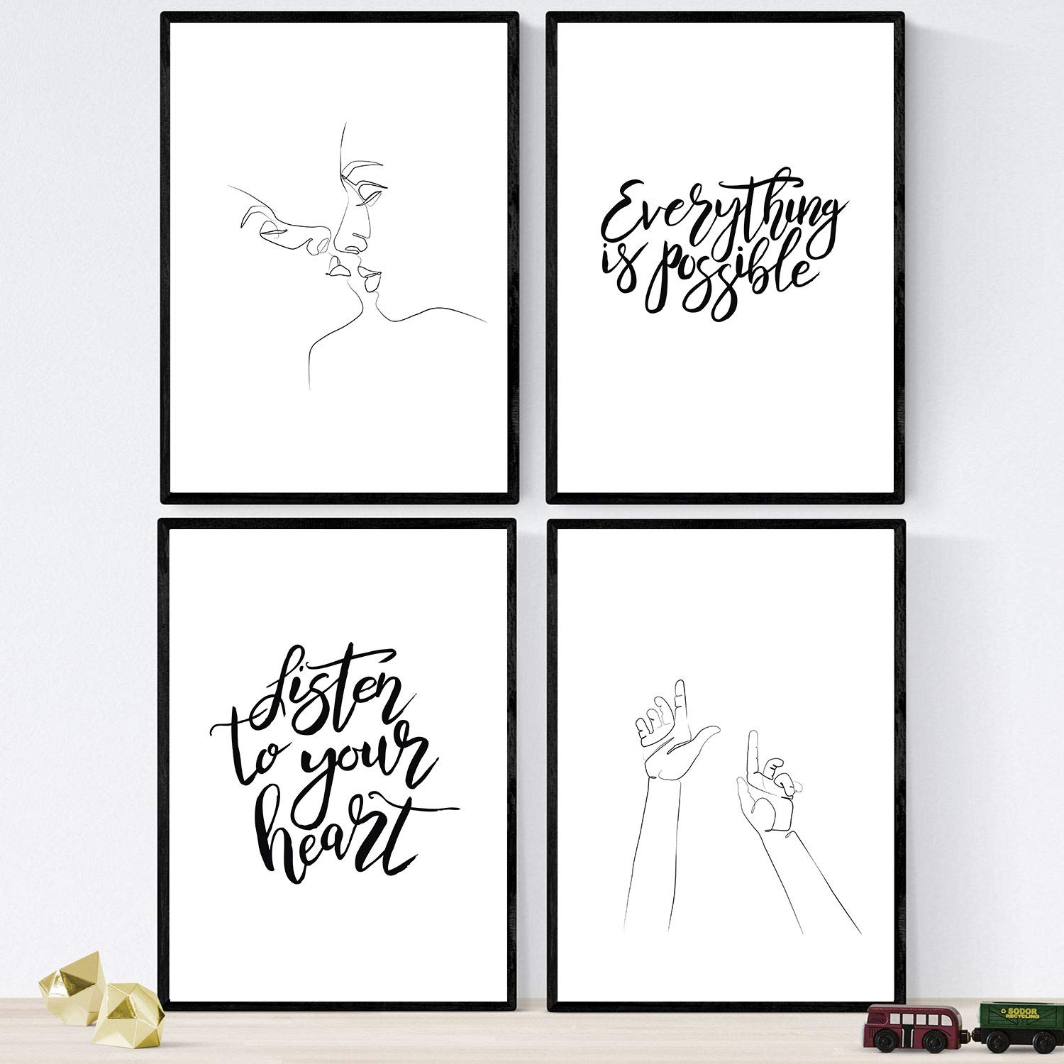 Nacnic Set happy sheets with messages and drawings to a single stroke. Pack posters 'Listen to your heart'. A3 size unframed