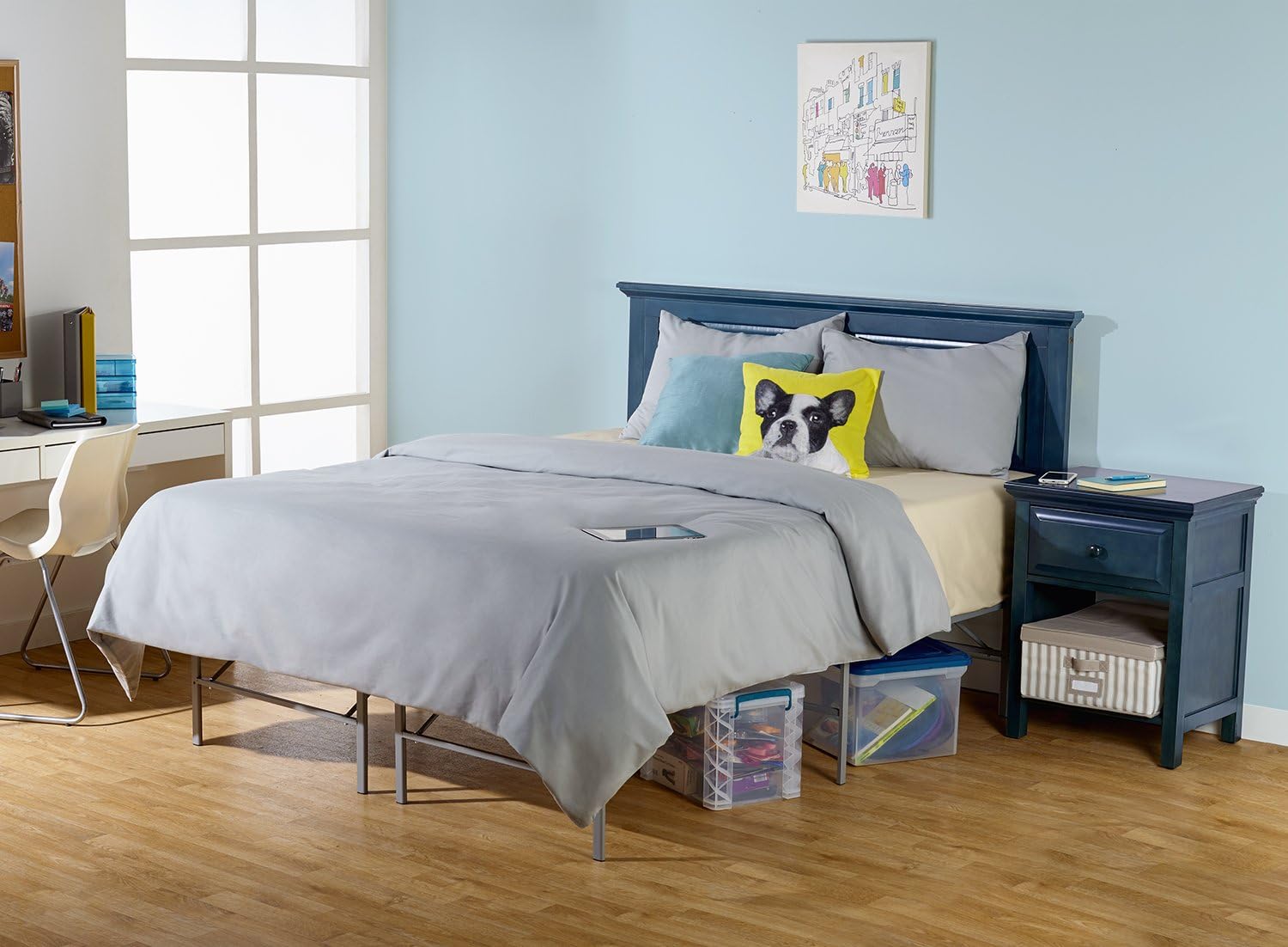 Amazon Com Mantua Premium Platform Base In Silver Fits Full Xl Mattress Replaces Box Spring And Bed Frame Room For Storage Underneath No Tools Required Home Kitchen