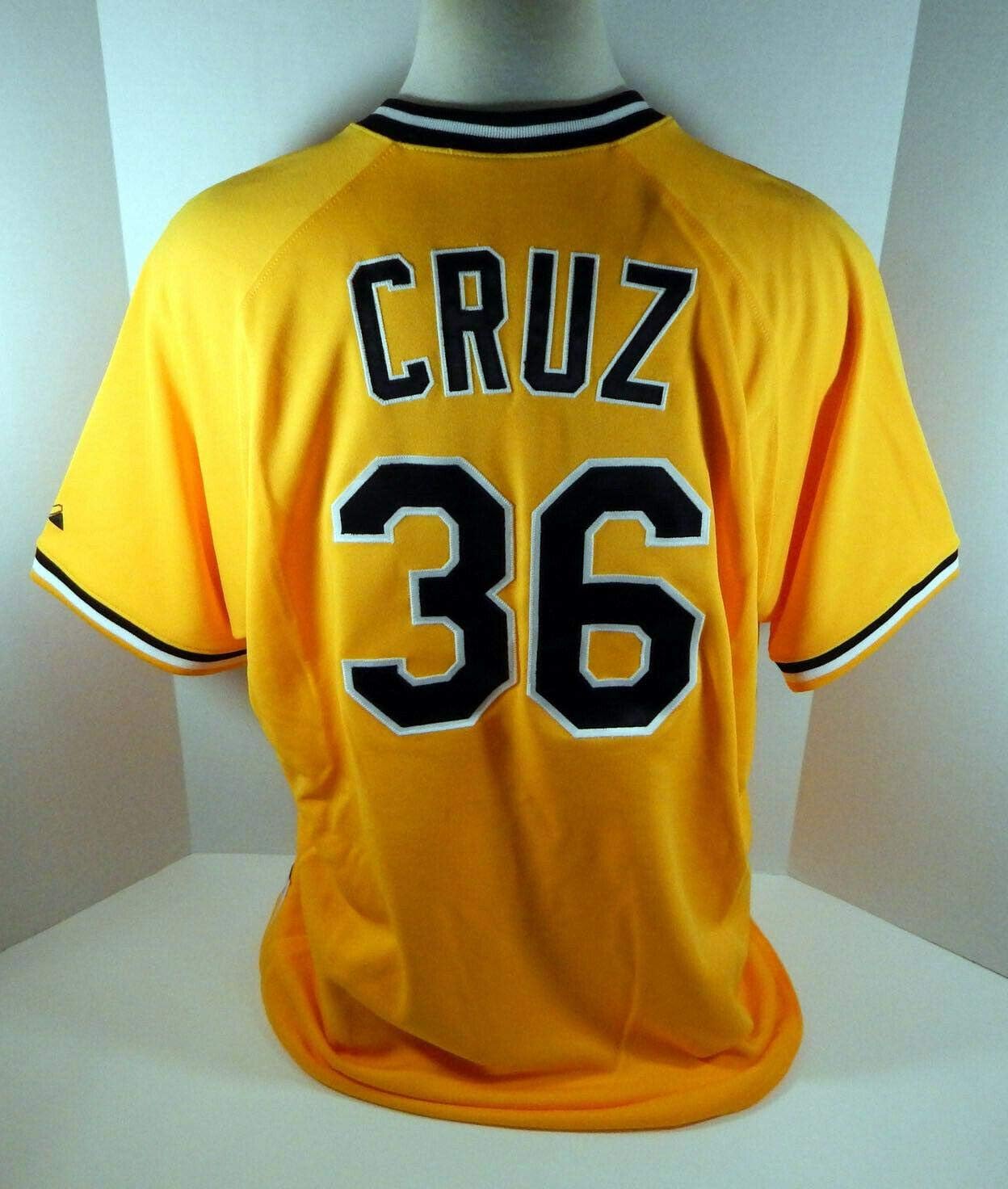 yellow mlb jersey