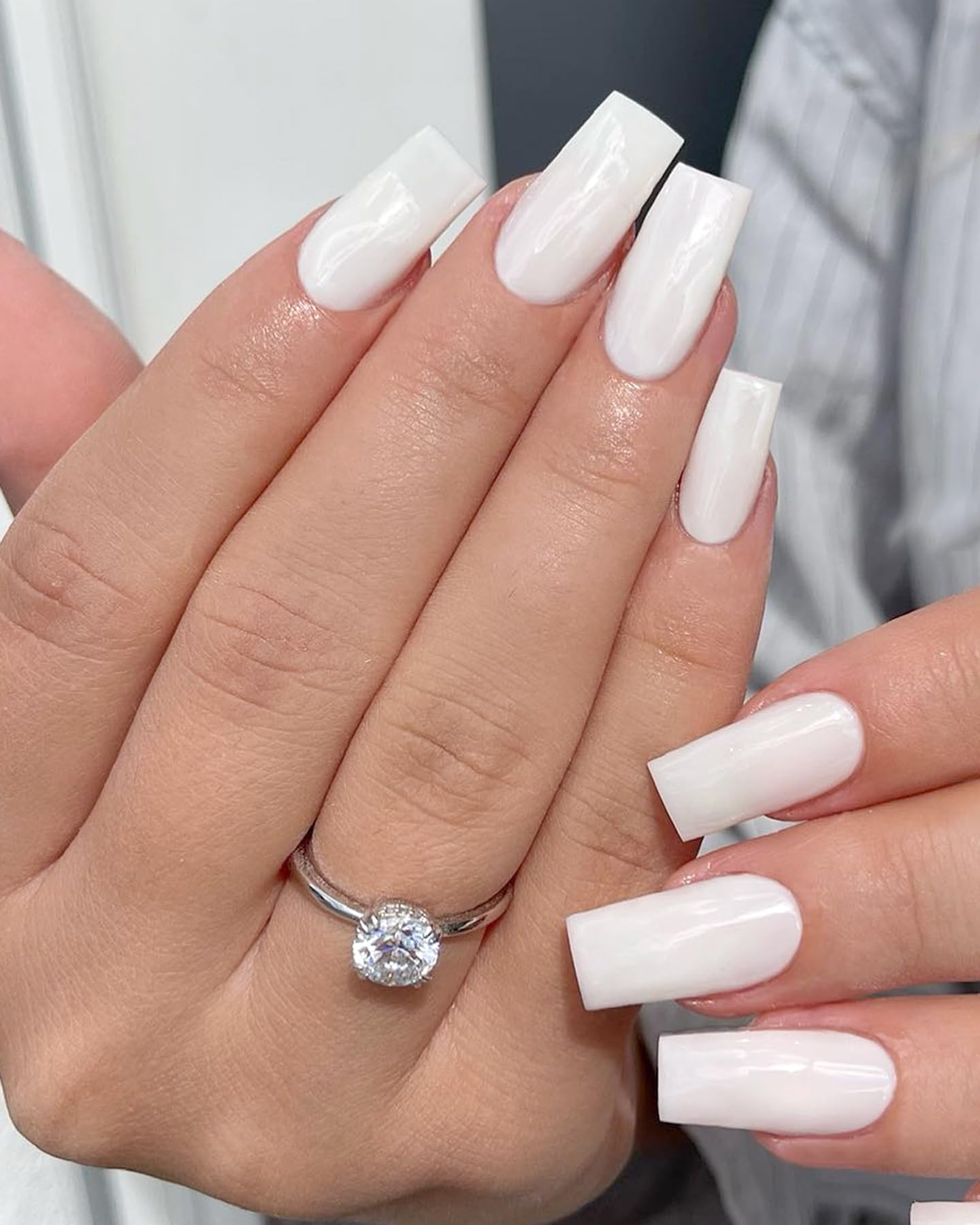 Bellelfin 120Pcs White Press on Nails Medium Square Glue on Nails, Glossy Solid Color Fake Nails Full Cover Acrylic Nails Press on for Women Girls Artificial Fingernails - Image 2