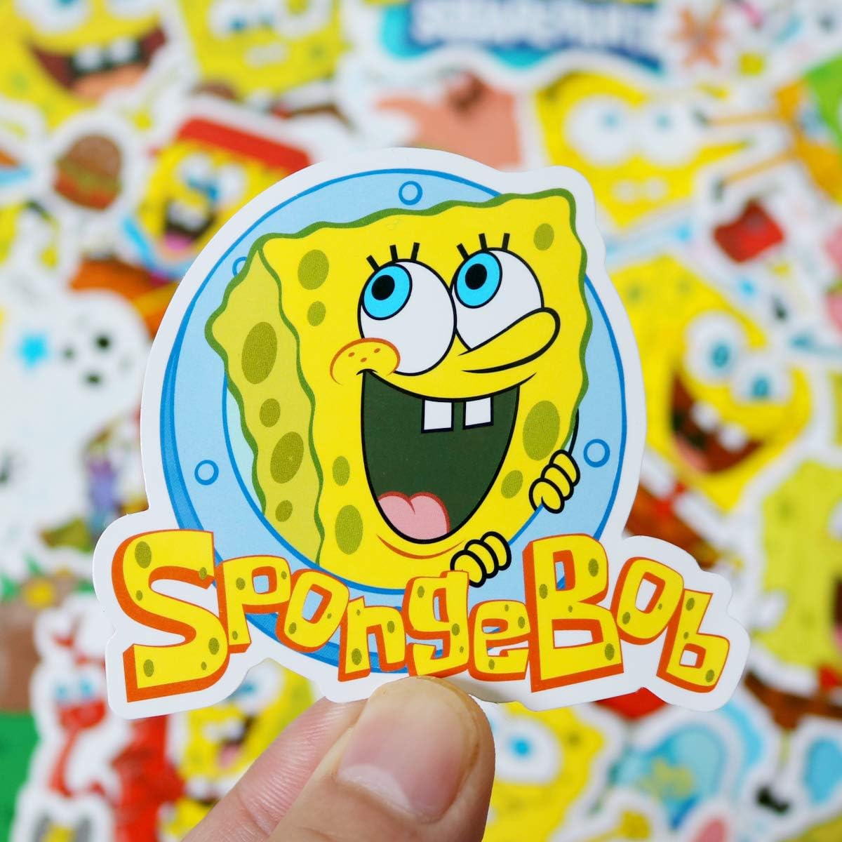 Amazon Co Jp 100個スポンジボブ スクエアパンツステッカーセットウォーターボトルラップトップ携帯電話バイクバイク車バンパー荷物旅行ケース用漫画ステッカーデカール 等 スポンジボブスクエアパンツ ホーム キッチン