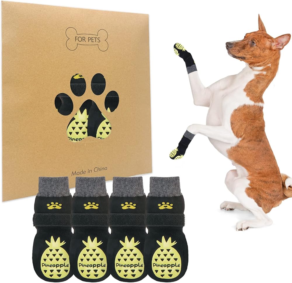BEAUTYZOO Non-slip Dog Socks 2 Pairs Small to Large Senior Dogs