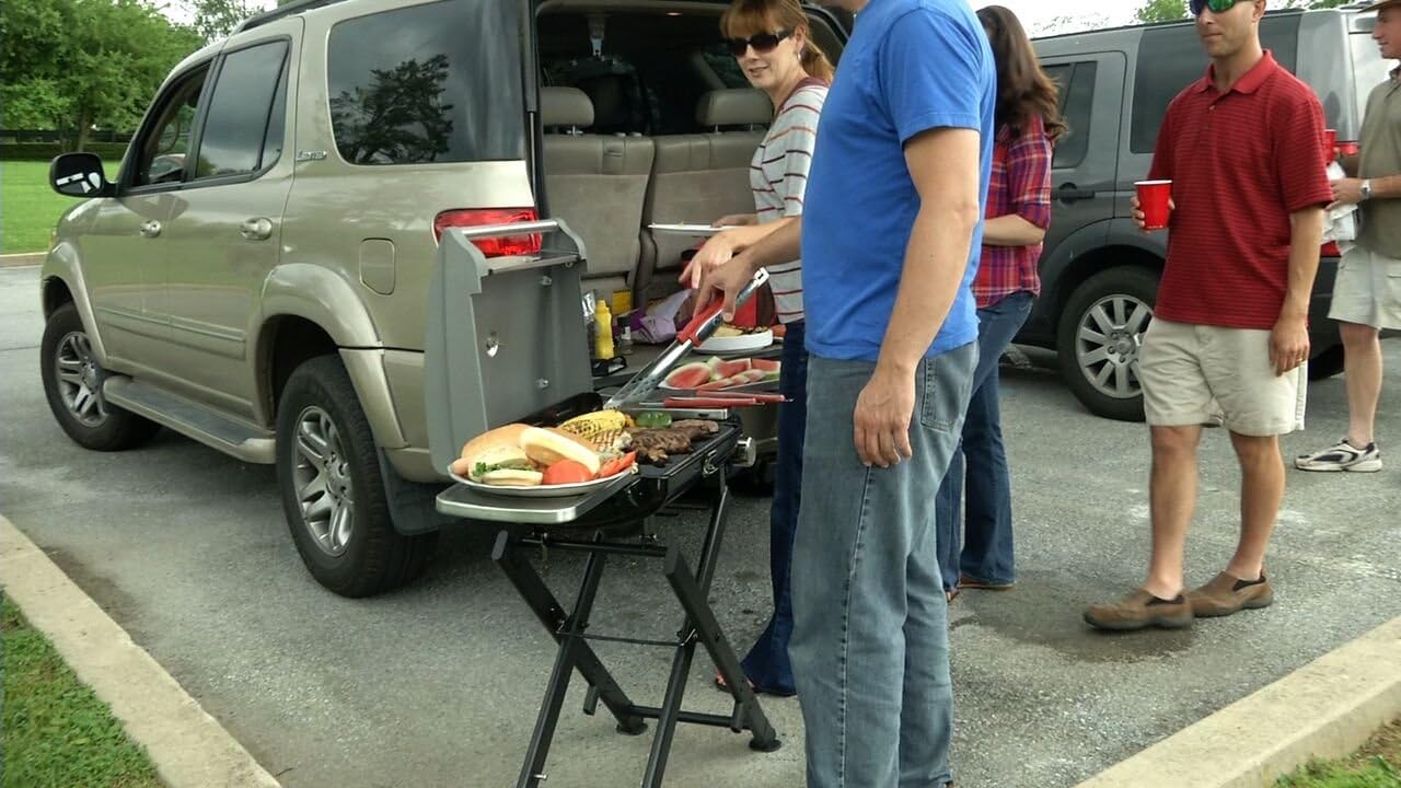 Cuisinart CGG-240 All Foods, 27.3" L x 38" W x 23.5" H, Roll-Away Gas Grill, Stainless Steel: Garden & Outdoor