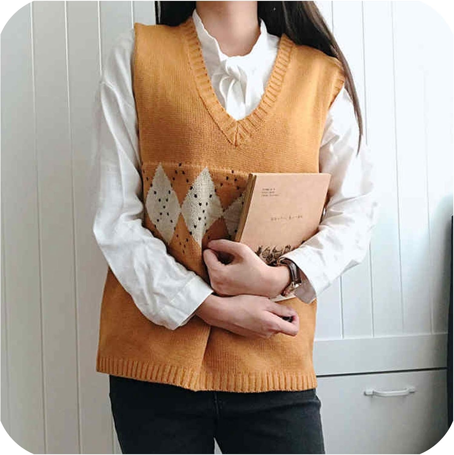 knitted sleeveless pullover