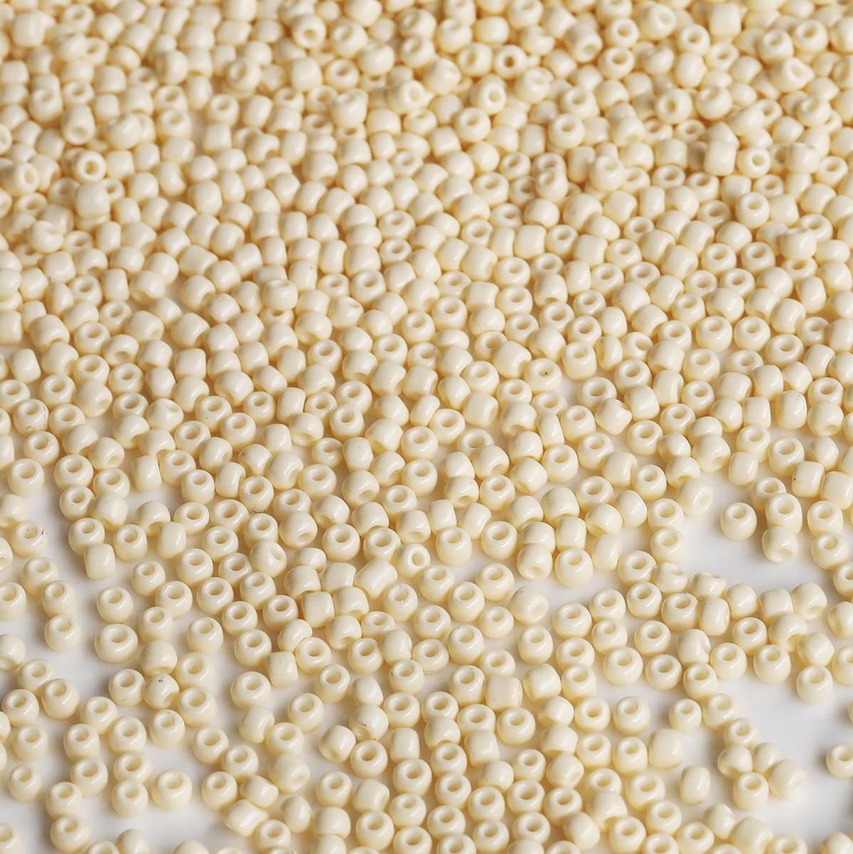 Bala&Fillic Beige Color 3mm Seed Beads About 3600pcs/100Grams in Bag, 8/0 Glass Craft Beads for Making Bracelet Necklace Earring(Beige) — image 1
