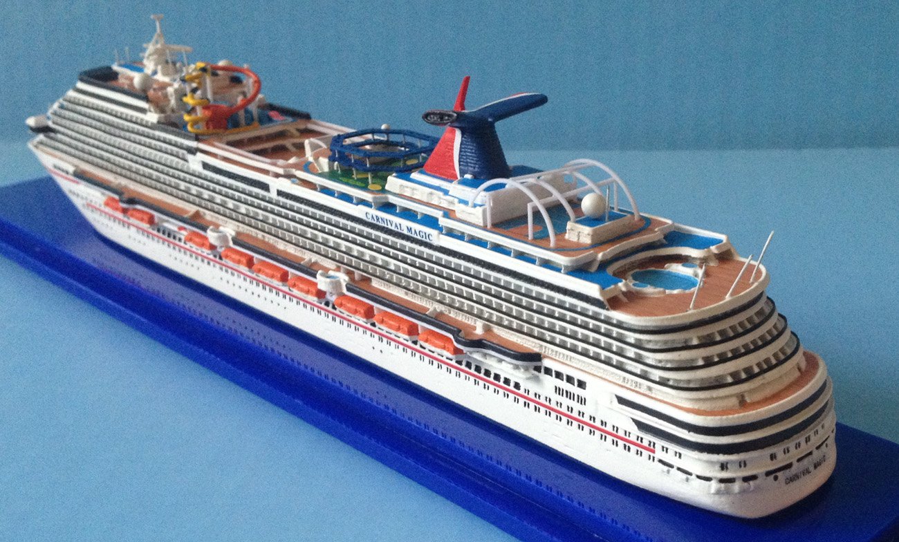 carnival-magic-cruise-ship-model-in-1-1250-scale-collector-s-series