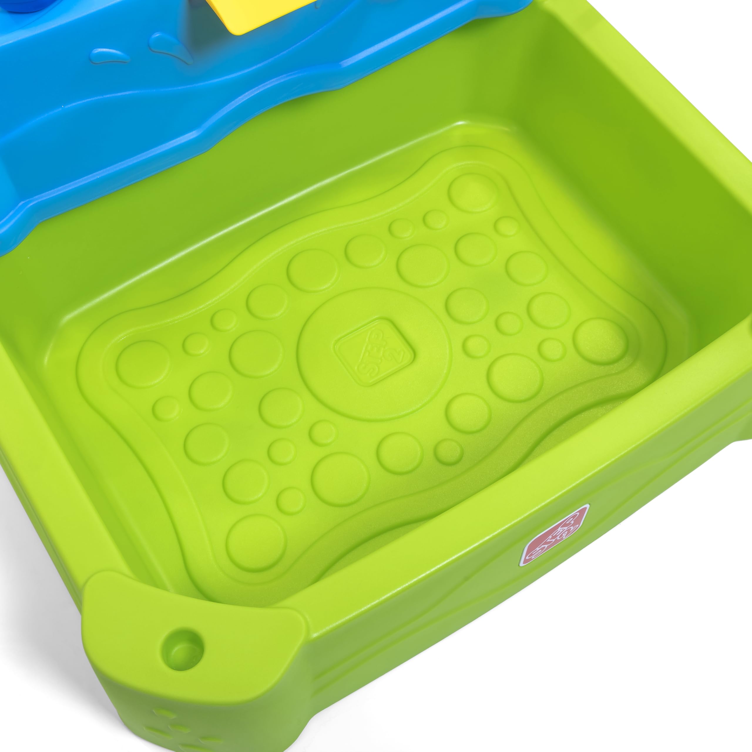 Step2 Waterpark Wonders Two-Tier Water Table, Kids Water Activity Sensory Playset, Comes with Umbrella, Summer Outdoor Toys, 11 Piece Water Toy Accessories, for Toddlers 1.5+ Years Old