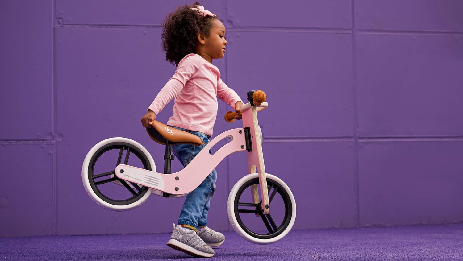 kinderkraft balance bike pink