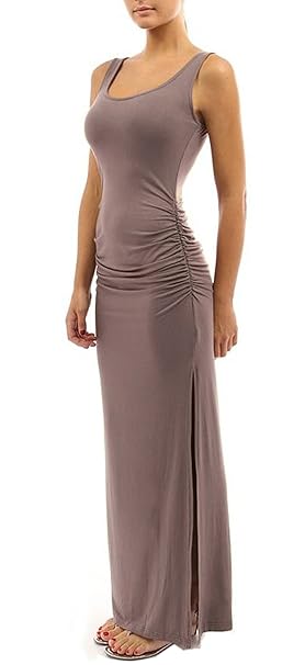 vestito con spacchi laterali